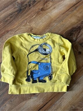 H&M 2-4 despicable me sweater